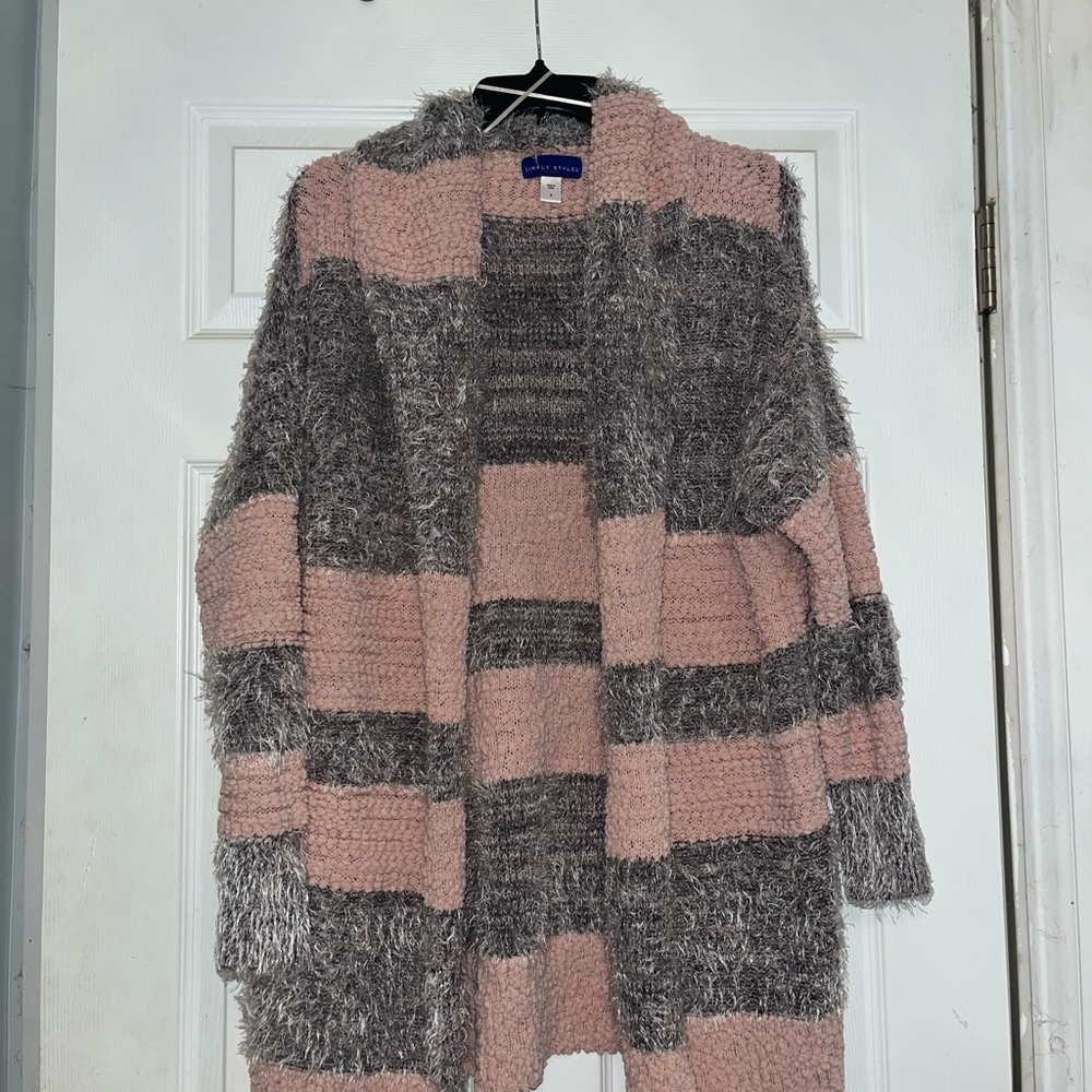 Pink an grey sweater never worn